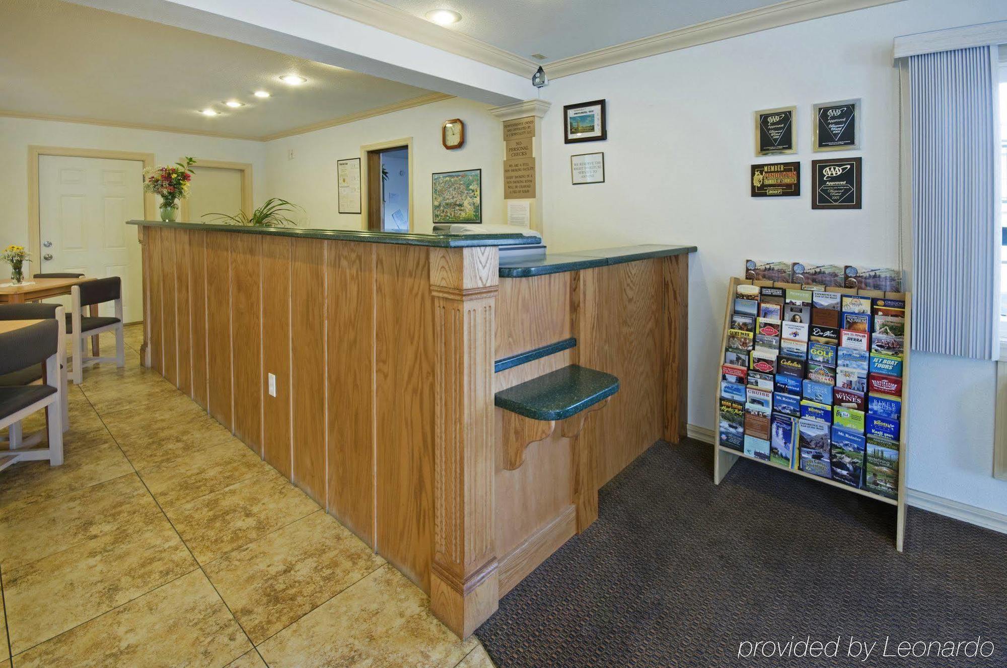 Americas Best Value Inn - Pendleton Beltér fotó